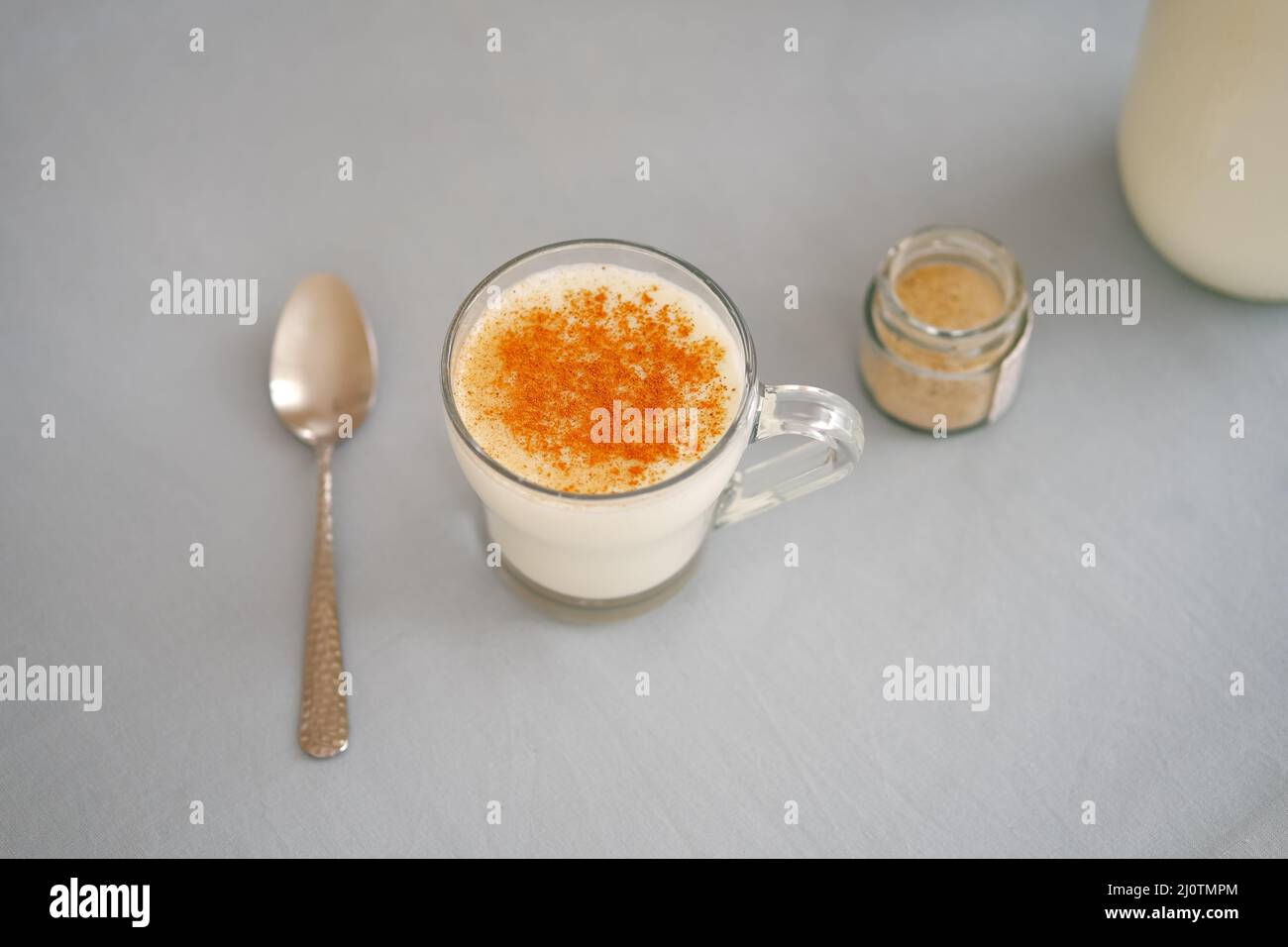 Tradizionale turco caldo bevanda salep o Sahlep. Foto Stock