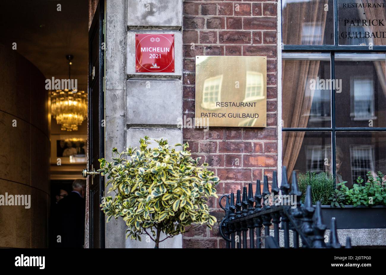 Ristorante Patrick Guilbaud in Upper Merrion Street, Dublino, Irlanda, un raffinato ristorante che attualmente ospita due stelle Michelin. Foto Stock