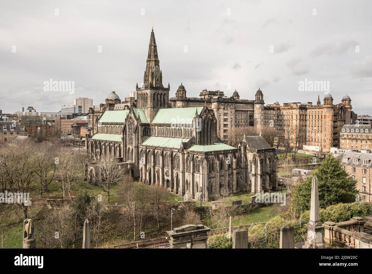 Glasgow Cathedral un edificio medievale di architettura gotica a Castle St Glasgow vicino alla Necropoli e all'infermeria. Foto Stock