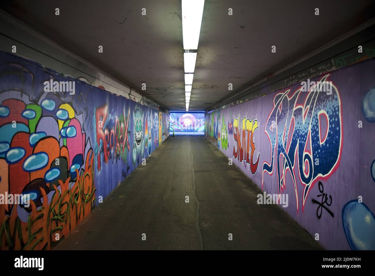 Street art a Kassel, sottopasso, rue - spazio per esperimenti urbani, Kassel, Assia, Germania, Europa Foto Stock