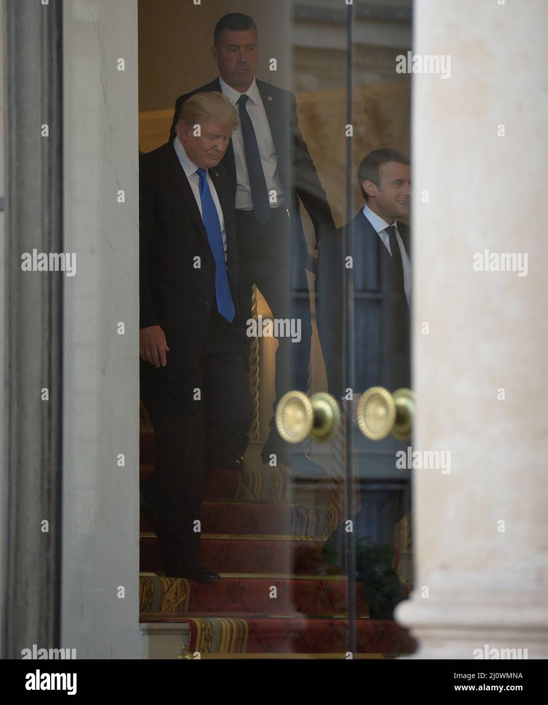 Il presidente DEGLI STATI UNITI Donald Trump e il presidente francese Emmanuel Macron Foto Stock