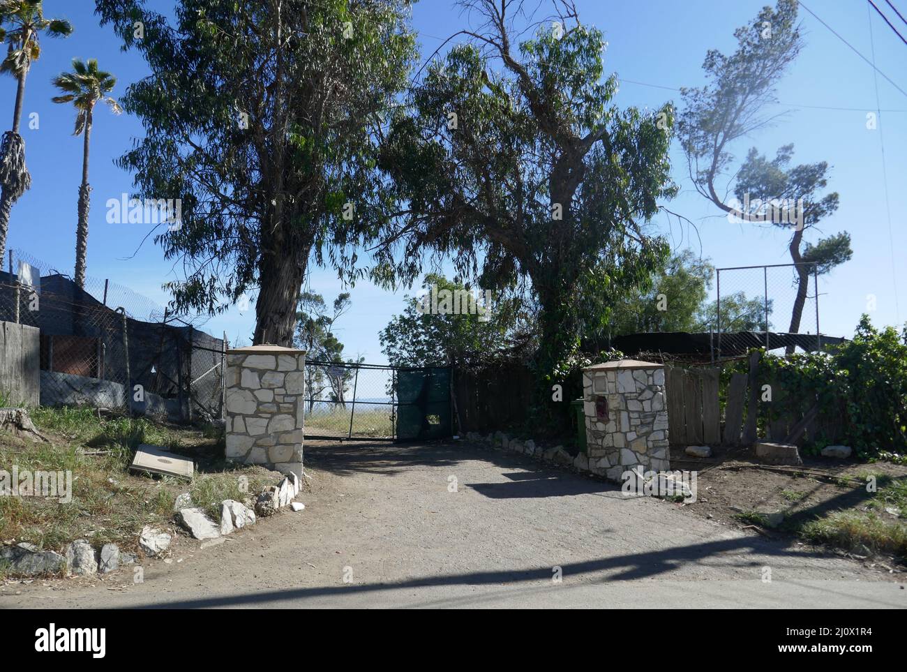 Beverly Hills, California, Stati Uniti d'America 12th marzo 2022 regista King Vidor e musicista Stephen Stills ex Home Location, demolito, al 1636 Summitridge Drive il 12 marzo 2022 a Beverly Hills, California, Stati Uniti. Foto di Barry King/Alamy Stock Foto Foto Stock