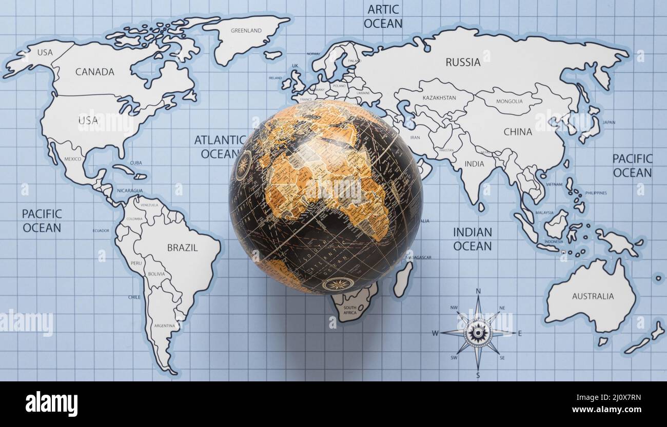 Vista dall'alto della mappa mondiale del globo. Concetto di foto di alta qualità Foto Stock