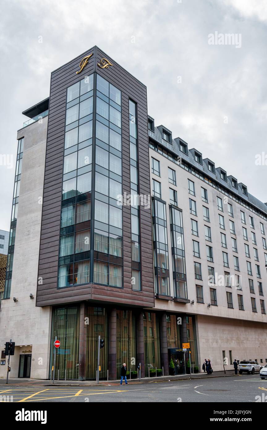 Belfast, Regno Unito- 19 febbraio 2022: The Fitzwilliam Hotel in Belfast Irlanda del Nord. Foto Stock