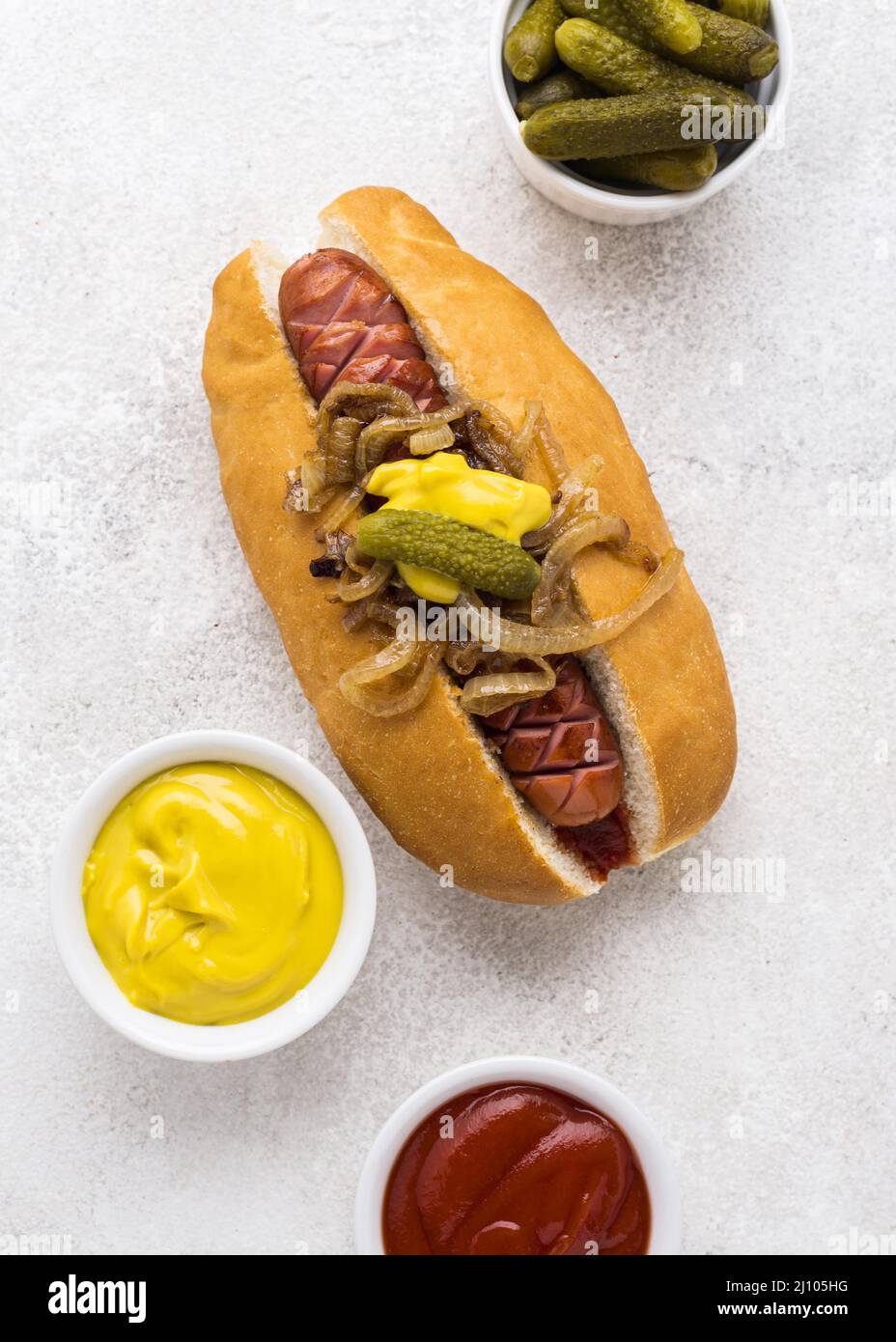 Vista dall'alto, delizioso hot dog con cipolla Foto Stock