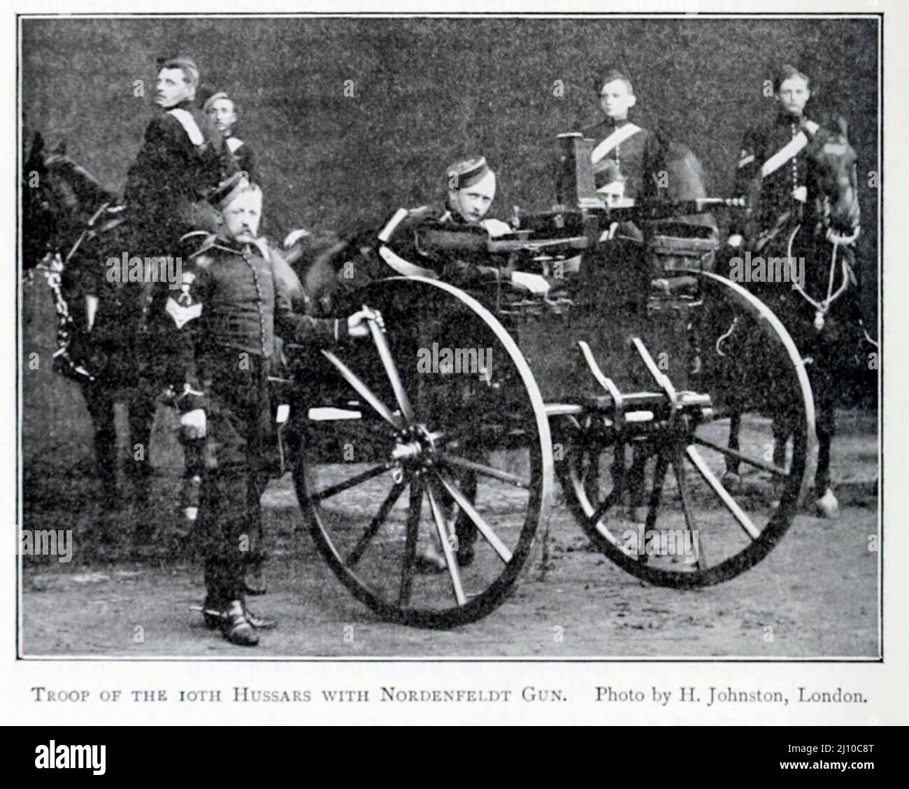 10th Hussars con Nordenfeldt Gun del libro " Sudafrica e guerra Transvaal " di Louis Creswicke, Editore; Edimburgo : T. C. & E. C. Jack 1900 Foto Stock