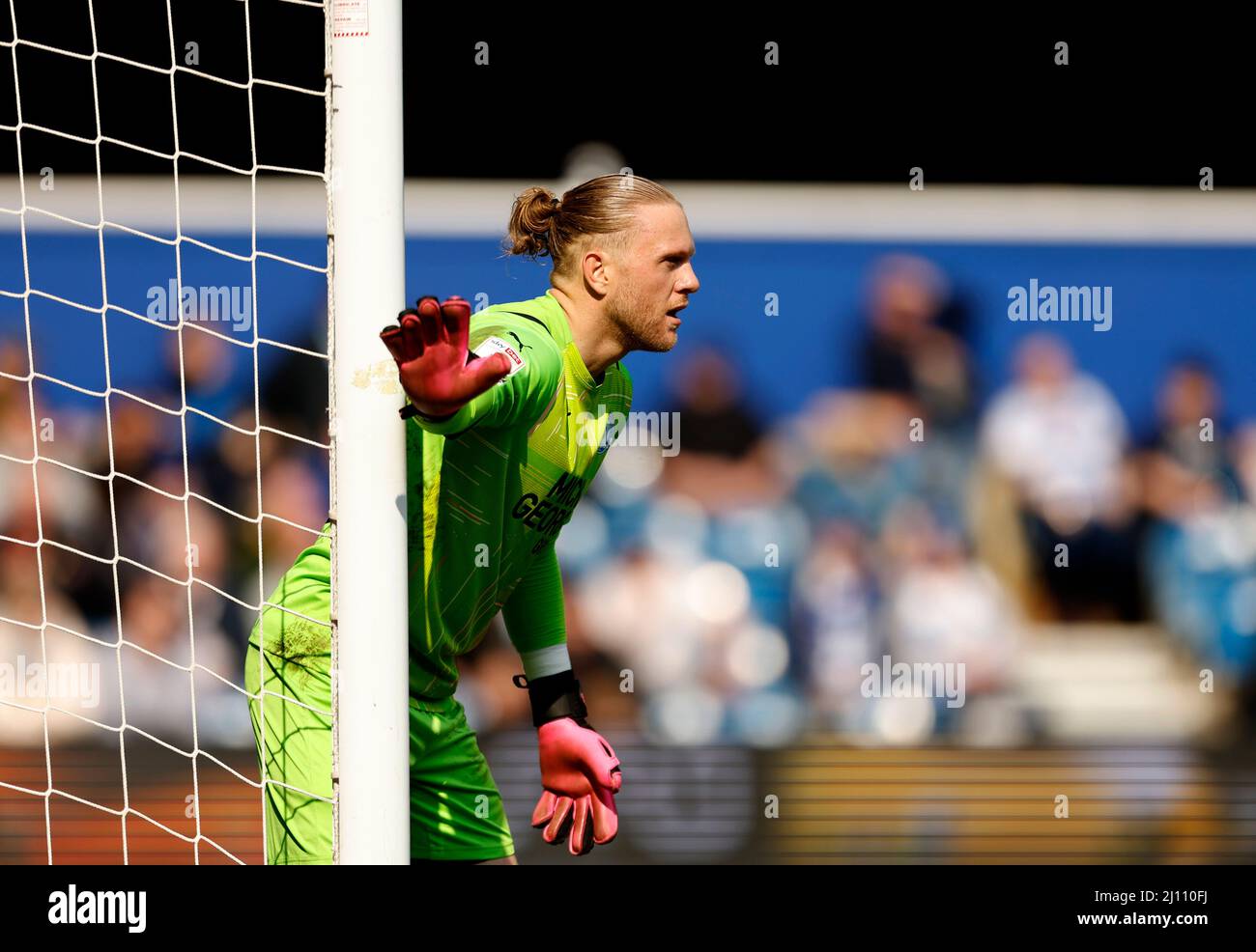 David Cornell di Peterborough United è in azione durante la partita del campionato Sky Bet al Kiyan Prince Foundation Stadium di Londra. Data foto: Domenica 20 marzo 2022. Foto Stock