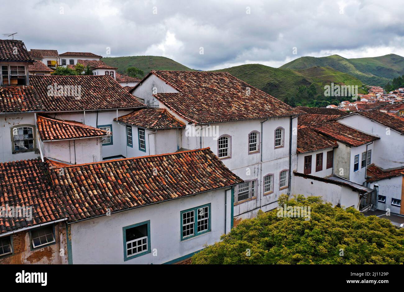 Case tipiche nella città storica di Ouro Preto, Brasile Foto Stock