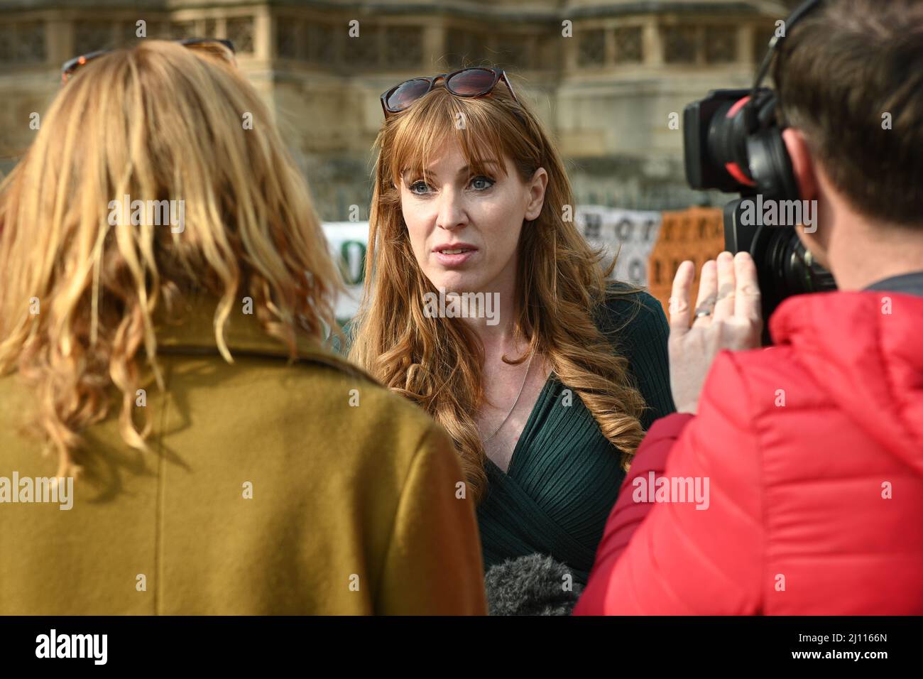 Londra, Regno Unito. 21 marzo 2022. Angela Rayner MP partecipa alle proteste della coalizione dell'Unione al DP World per difendere i posti di lavoro della P&o dopo aver licenziato 800 marittimi con 30 minuti di preavviso da P&o Ferries marzo al parlamento per il raduno. Foto Stock