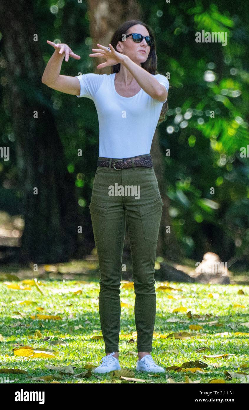 La Duchessa di Cambridge durante una visita a Caracol, un antico sito archeologico maya profondo nella giungla nella foresta di Chiquibul in Belize, durante il loro tour dei Caraibi per conto della Regina per celebrare il suo Giubileo del platino. Data foto: Lunedì 21 marzo 2022. Foto Stock