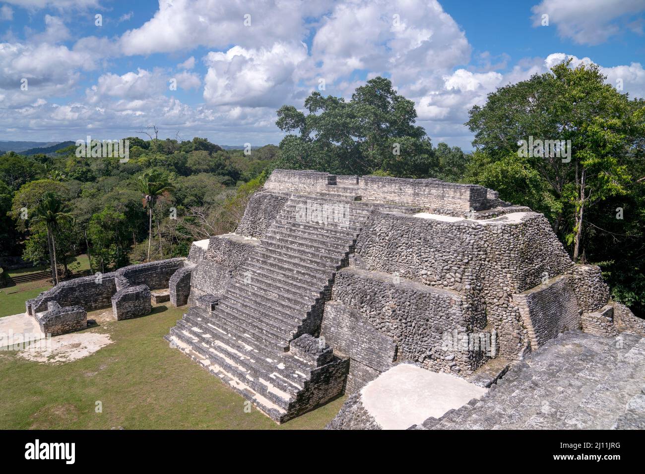 Caracol, un antico sito archeologico maya profondo nella giungla nella foresta di Chiquibul in Belize, che il Duca e la Duchessa di Cambridge visitarono durante il loro tour dei Caraibi per conto della Regina per segnare il suo Giubileo del platino. Data foto: Lunedì 21 marzo 2022. Foto Stock