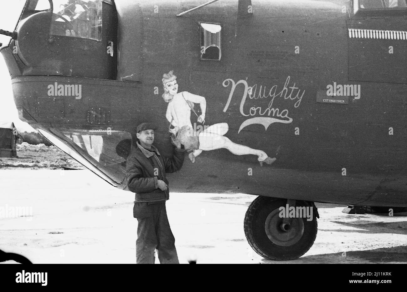 B24 Bomber con Crewman di nose art Foto Stock