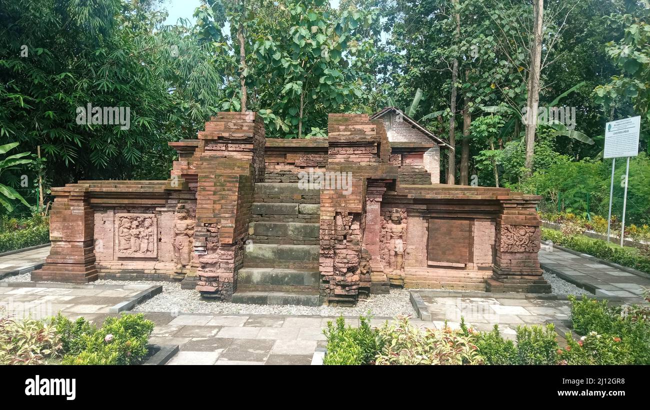 Il Tempio di Mirigobar è un edificio che si pensa sia una reliquia dell'era di Majapahit o anche prima. Foto Stock