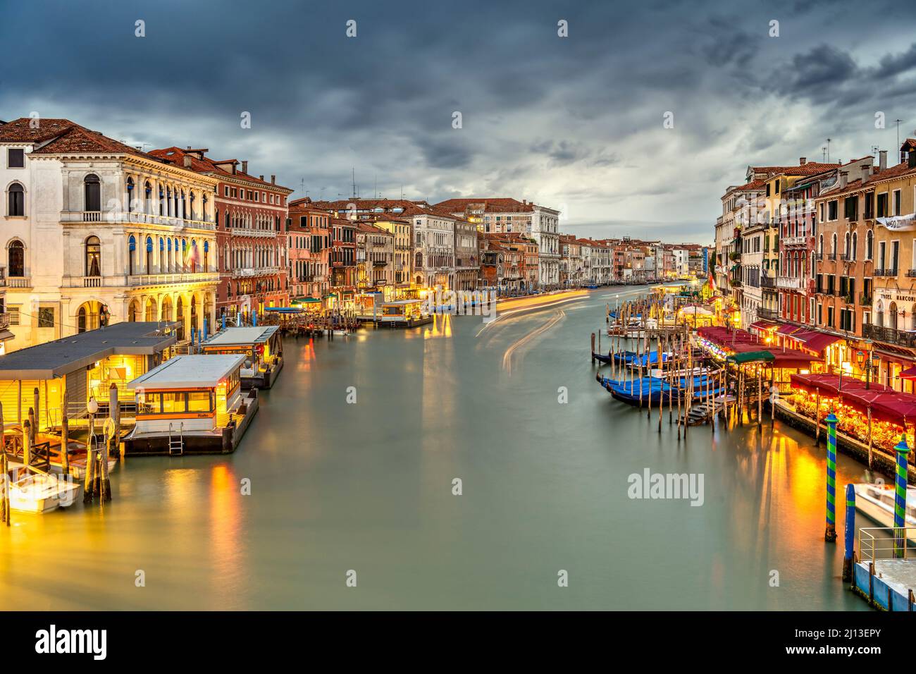 Canal Grande al crepuscolo, Venezia, Veneto, Italia Foto Stock