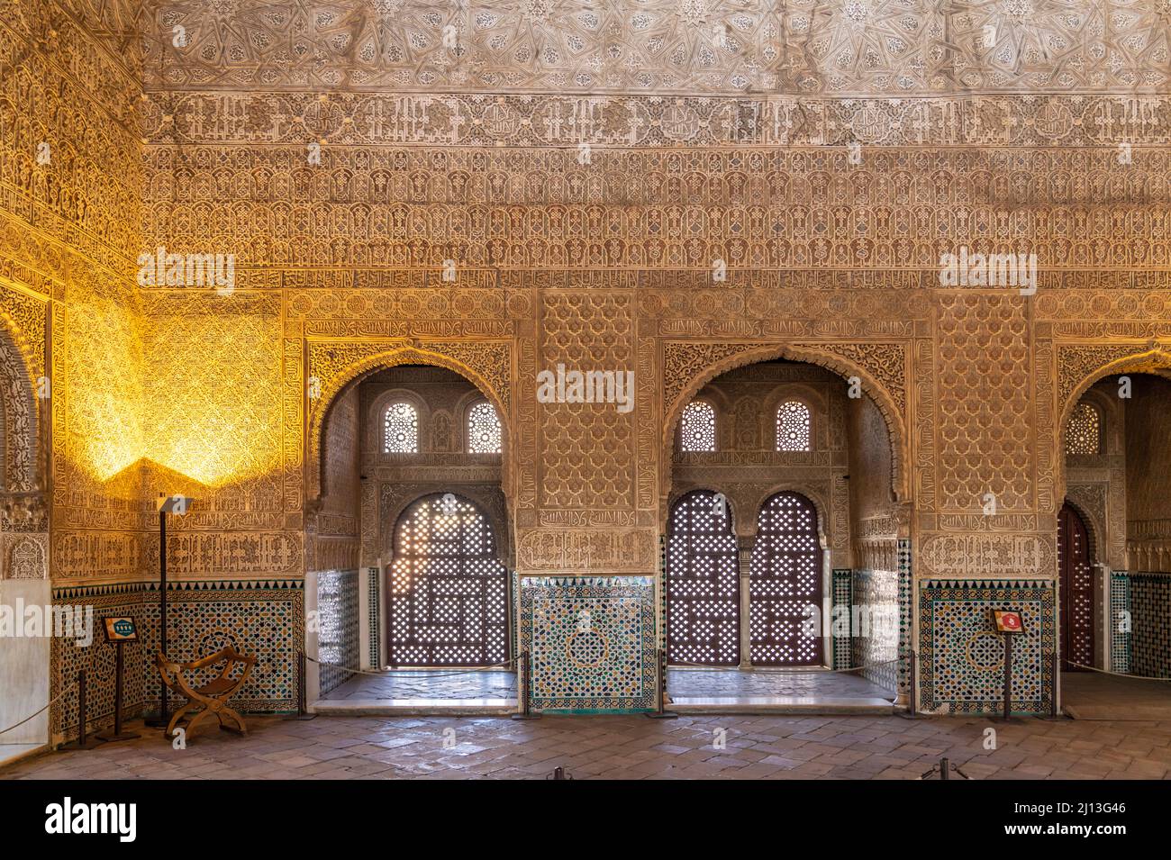Innenraum der Nasridenpaläste, Welterbe Alhambra a Granada, Andalusia, Spanien | palazzi Nasrid interni, patrimonio mondiale dell'Alhambra a Granada, Anda Foto Stock