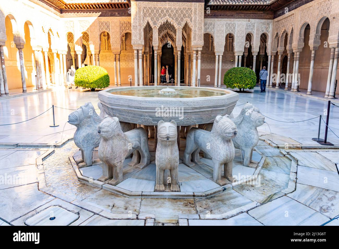 Löwenhof mit dem Löwenbrunnen, Welterbe Alhambra a Granada, Andalusia, spagnolo | Fontana e Corte dei leoni, patrimonio mondiale dell'Alhambra a Grana Foto Stock