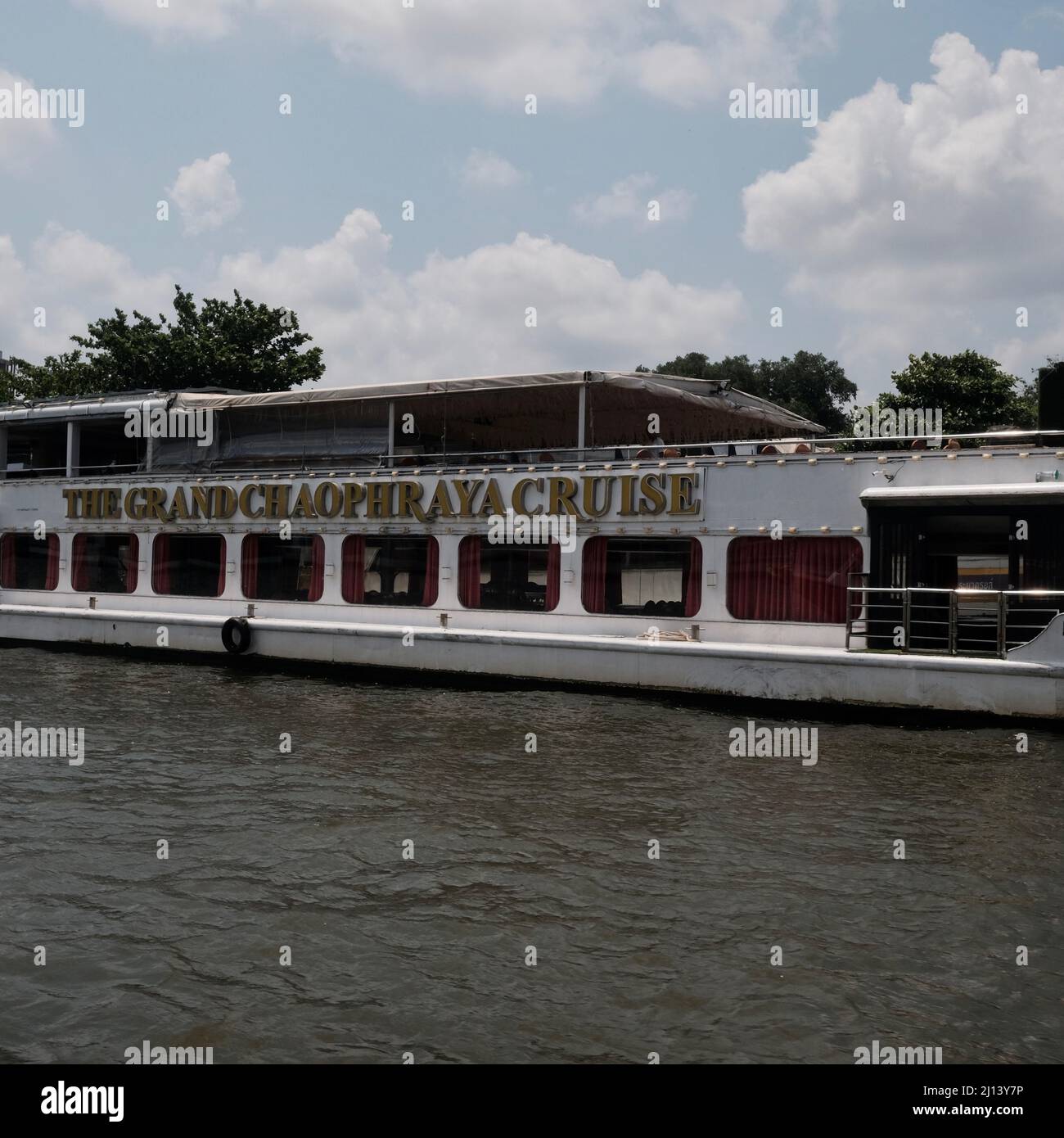 Il Grand Chaophraya crociera crociera con cena sul fiume Bangkok Thailandia Foto Stock