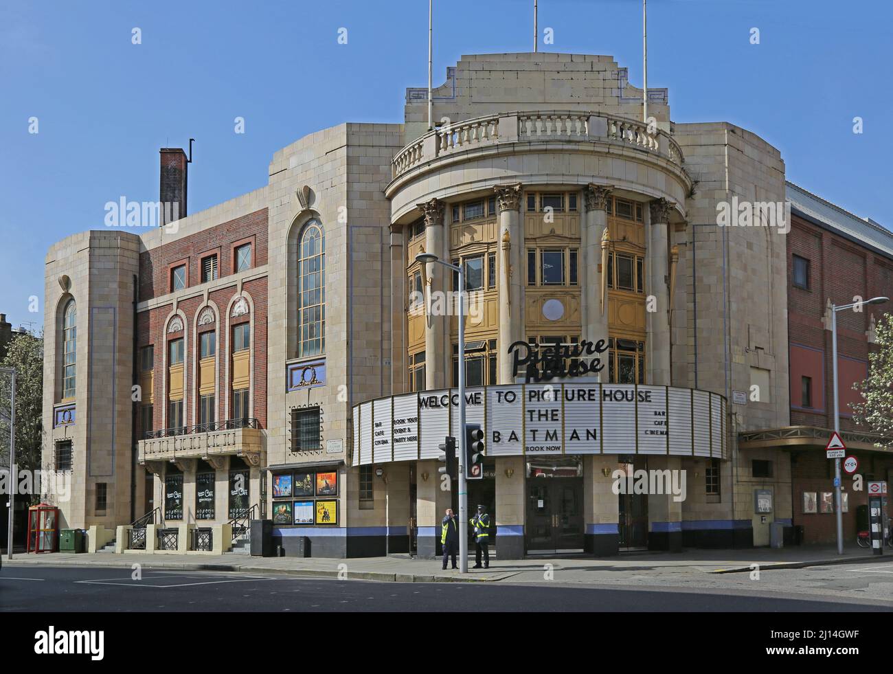 Il cinema Picturehouse a Fulham Road, Chelsea, Londra, Regno Unito. Edificio del cinema art deco del 1930s recentemente rinnovato. Foto Stock