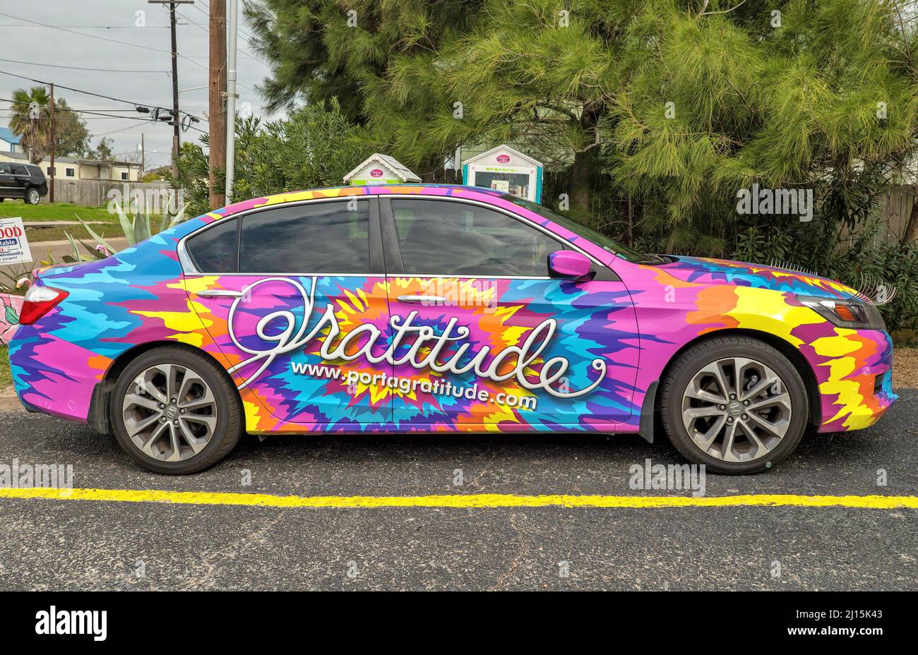PORT ARANSAS, TX - 31 JAN 2020: Auto Honda colorata con lavoro di vernice personalizzata per la pubblicità gratitudine, un negozio di articoli da regalo unico. Foto Stock