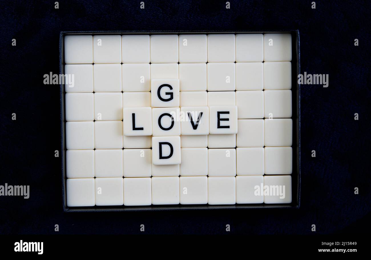 Amore e Dio: Parole costituite da combinazioni di lettere Foto Stock