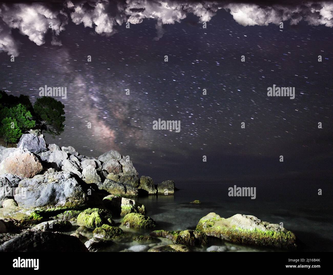 Lunga esposizione della Via Lattea e della nebulosa scura Foto Stock