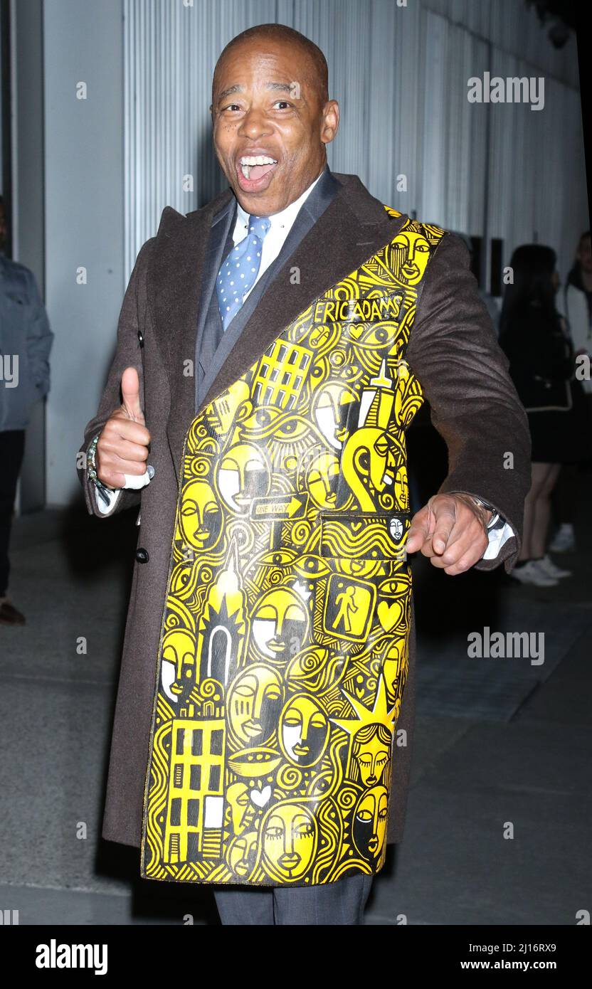 NEW YORK, NY- MARZO 22: Il sindaco Eric Adams arriva alla Ralph Lauren Spring 2022 Ready-to-Wear Collection al MOMA di New York il 22 marzo 2022 Credit; RW/MediaPunch Foto Stock