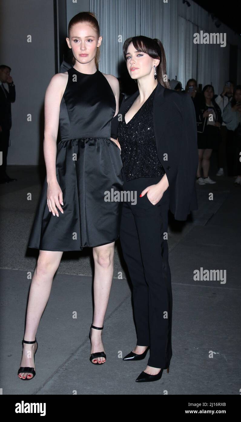 NEW YORK, NY- MARZO 22: Lydia Brosnahan, Rachel Brosnahan arriva alla Ralph Lauren Spring 2022 Ready-to-Wear Collection al MOMA di New York il 22 marzo 2022 credito; RW/MediaPunch Foto Stock