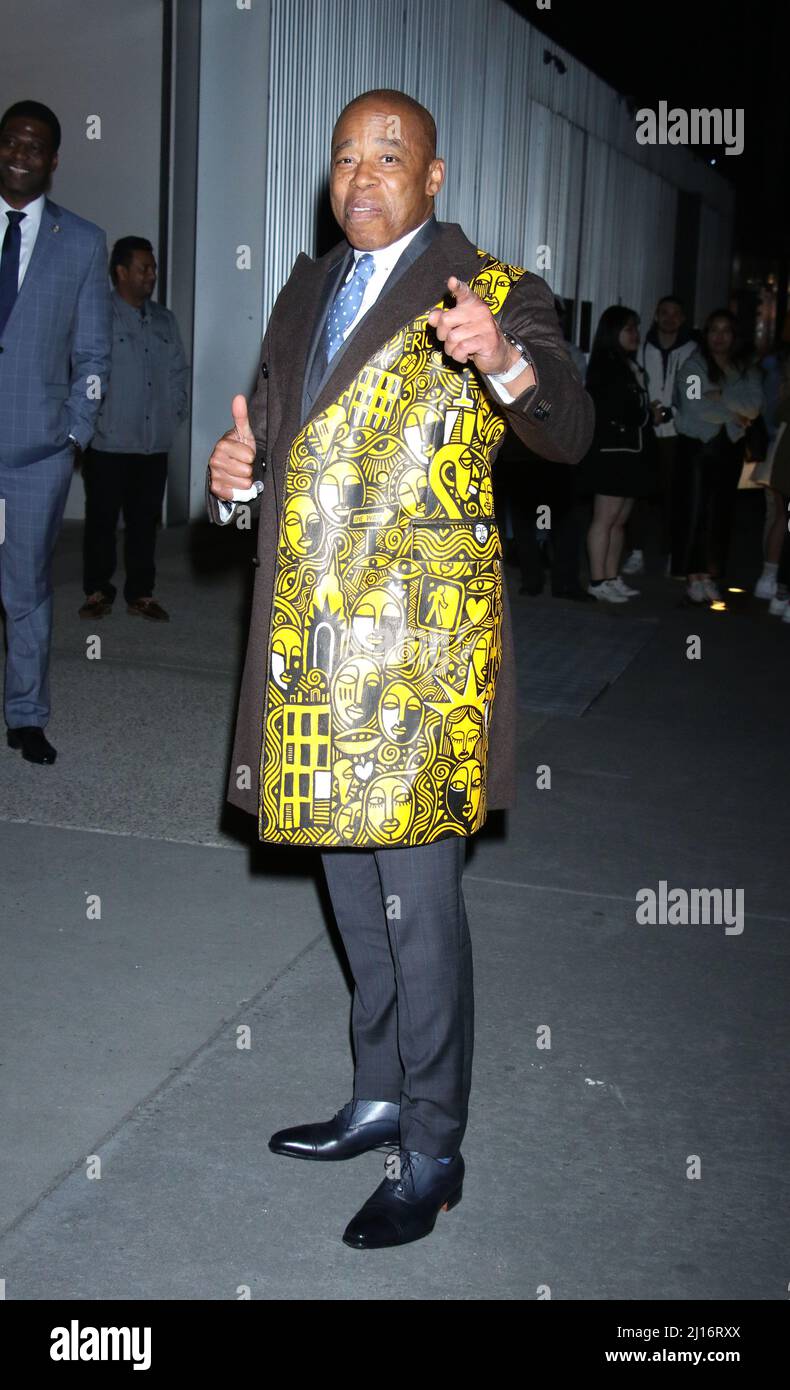 NEW YORK, NY- MARZO 22: Il sindaco Eric Adams arriva alla Ralph Lauren Spring 2022 Ready-to-Wear Collection al MOMA di New York il 22 marzo 2022 Credit; RW/MediaPunch Foto Stock