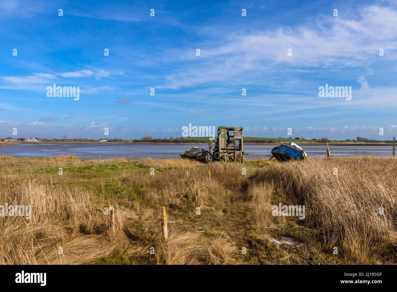 Vecchio ormeggio e molo lungo il fiume Wyre Estuary a Skippool in Lancashire Foto Stock