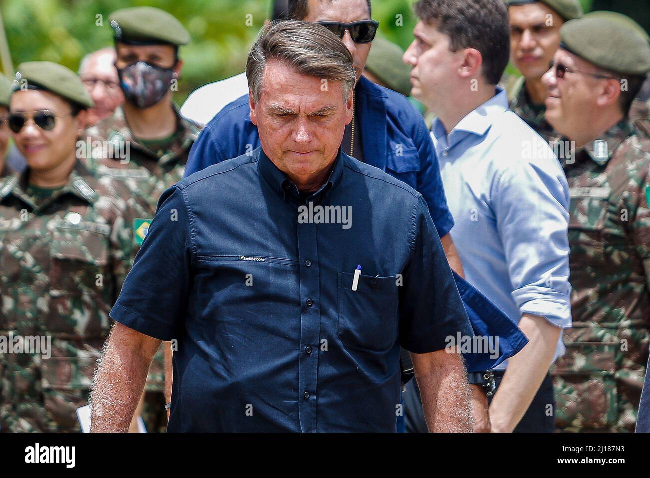 Paudalho, Brasile. 23rd Mar 2022. PE - Paudalho - 03/23/2022 - PERNANBUCO, SCUOLA PER L'EDUCAZIONE E LA LAUREA PER I SERGENTE - il Presidente della Repubblica Jair Bolsonaro durante un evento nel campo dell'istruzione Marechal Newton Cavalcanti (CIMNC) nella città di Paudalho, circa 40km da Recife, Nella cerimonia di lancio della pietra fondamentale della nuova Scuola di formazione e Laurea di Career Sergeants dell'Esercito Brasiliano. Foto: Rafael Vieira/AGIF/Sipa USA Credit: Sipa USA/Alamy Live News Foto Stock