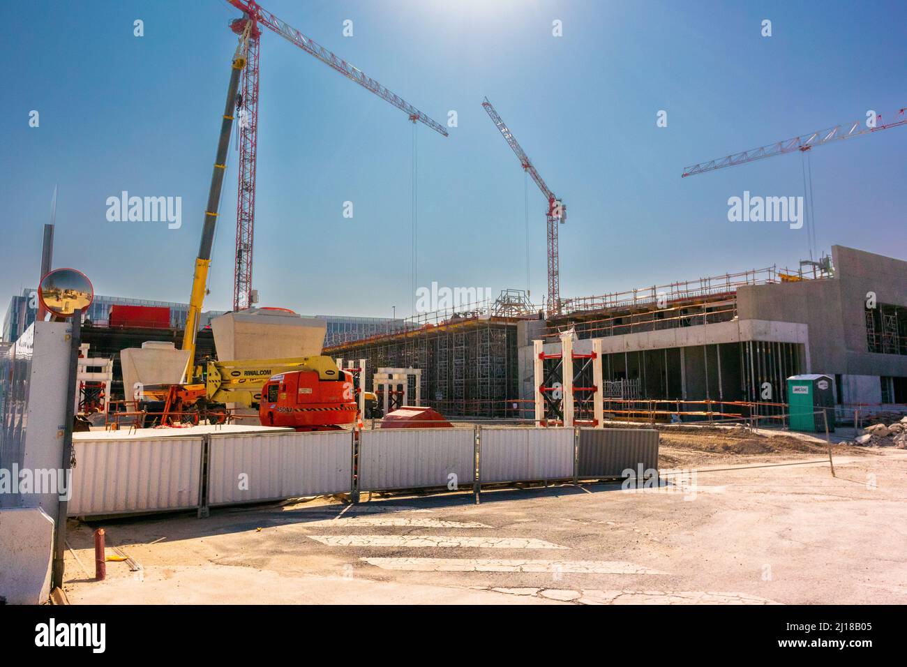 Saint Denis, Francia, Vista generale, esterno, Giochi Olimpici del cantiere Parigi 2024, piscina, Palazzo dei Giochi acquatici, Centro acquatico Olimpico Foto Stock