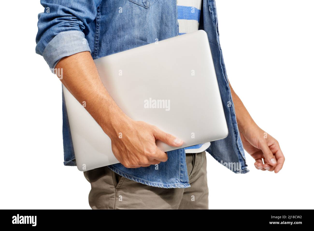 Il notebook si sposta ovunque si trovi. Immagine ritagliata di un giovane che la porta. Foto Stock