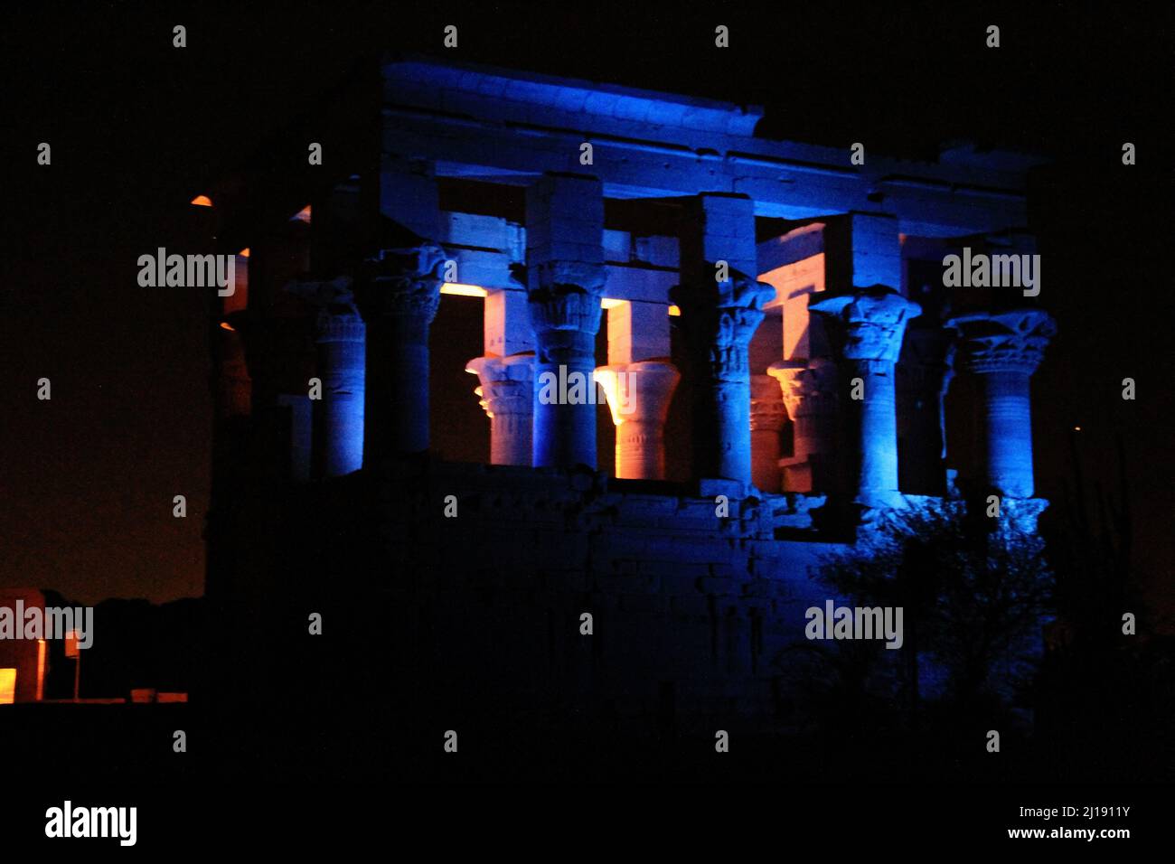 Tempio di Filaeilluminato di notte Foto Stock