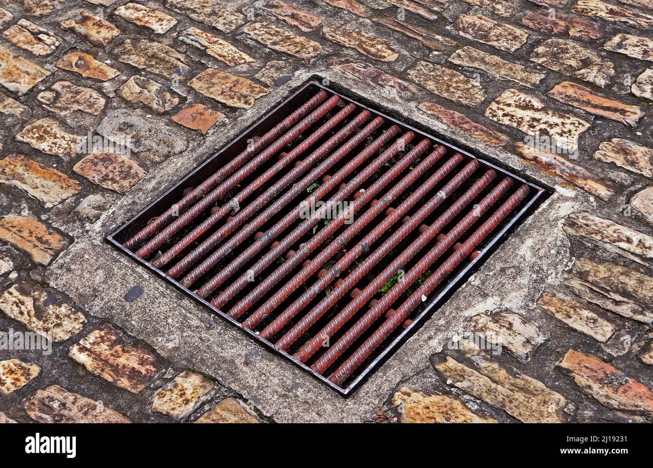 Acqua di scarico sul quadrato, Ouro Preto, Brasile Foto Stock