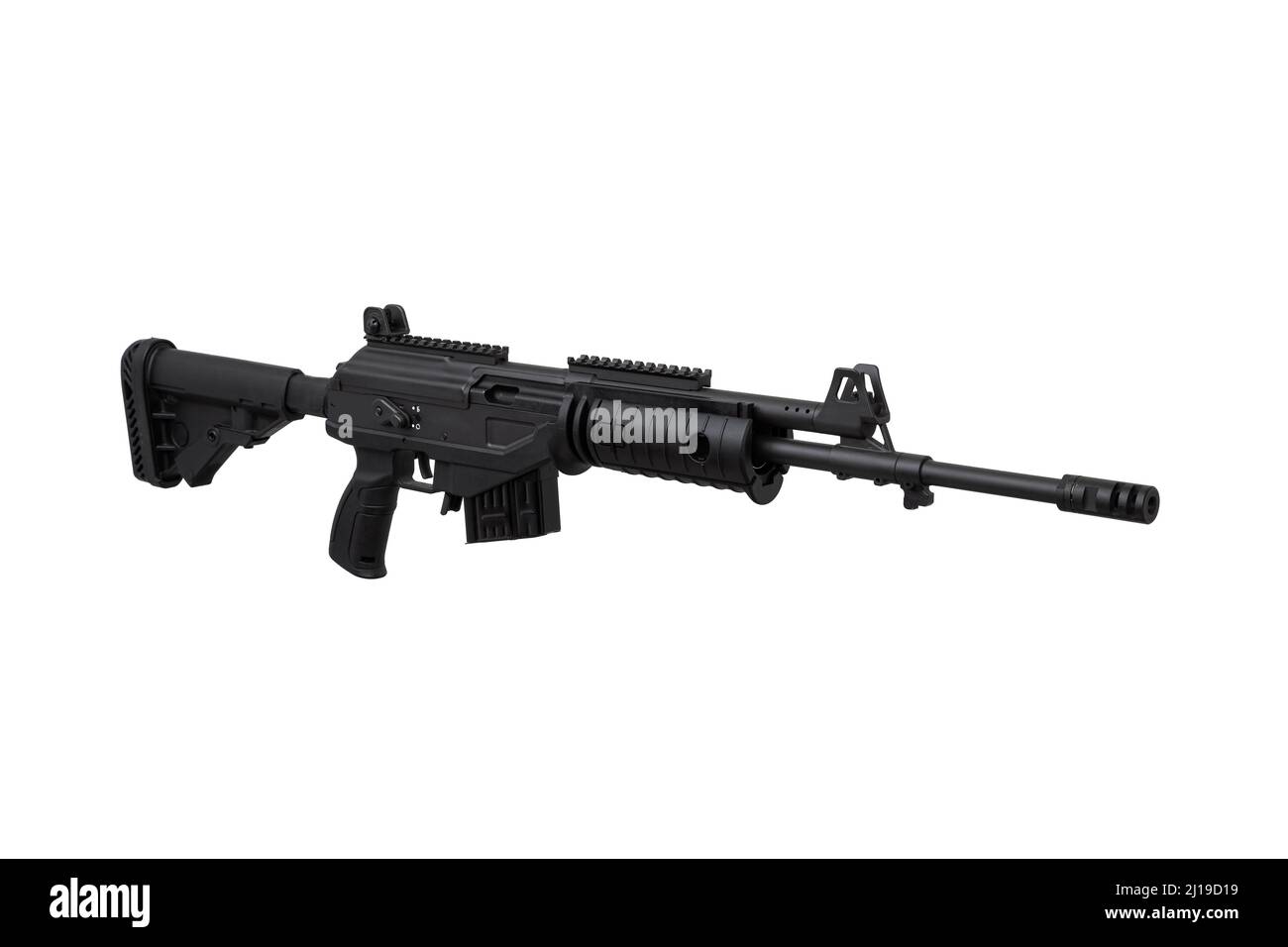 La carbina sovietica in un moderno kit corpo isola su uno sfondo bianco. La carbina automatica sintonizzata dell'URSS. Armi per lo sport e l'autodifesa. Foto Stock