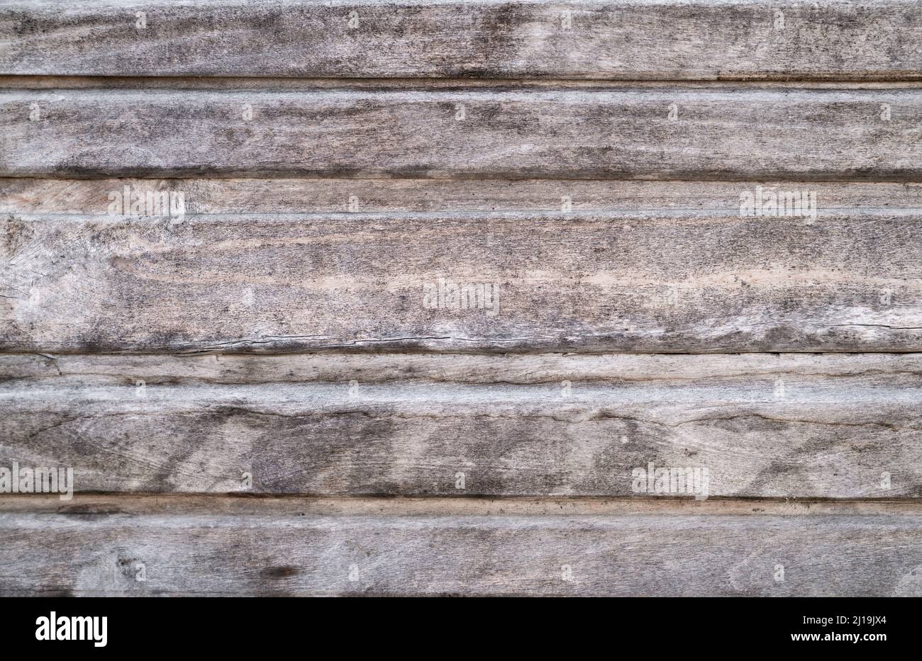 Pavimento in legno con bella texture, linee orizzontali, vista dall'alto. Tessitura di assi di legno. Foto Stock
