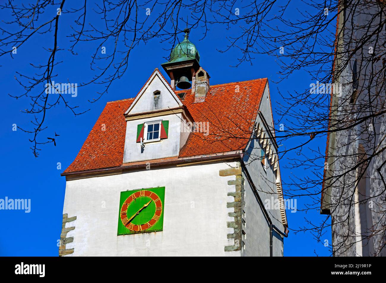 Guglia con orologio e campana, torre del cancello d'acqua dal 1365 o 1657, oggi museo, Isny, Allgaeu, Baviera, Germania, Isny, Allgaeu, Baviera, Germania Foto Stock