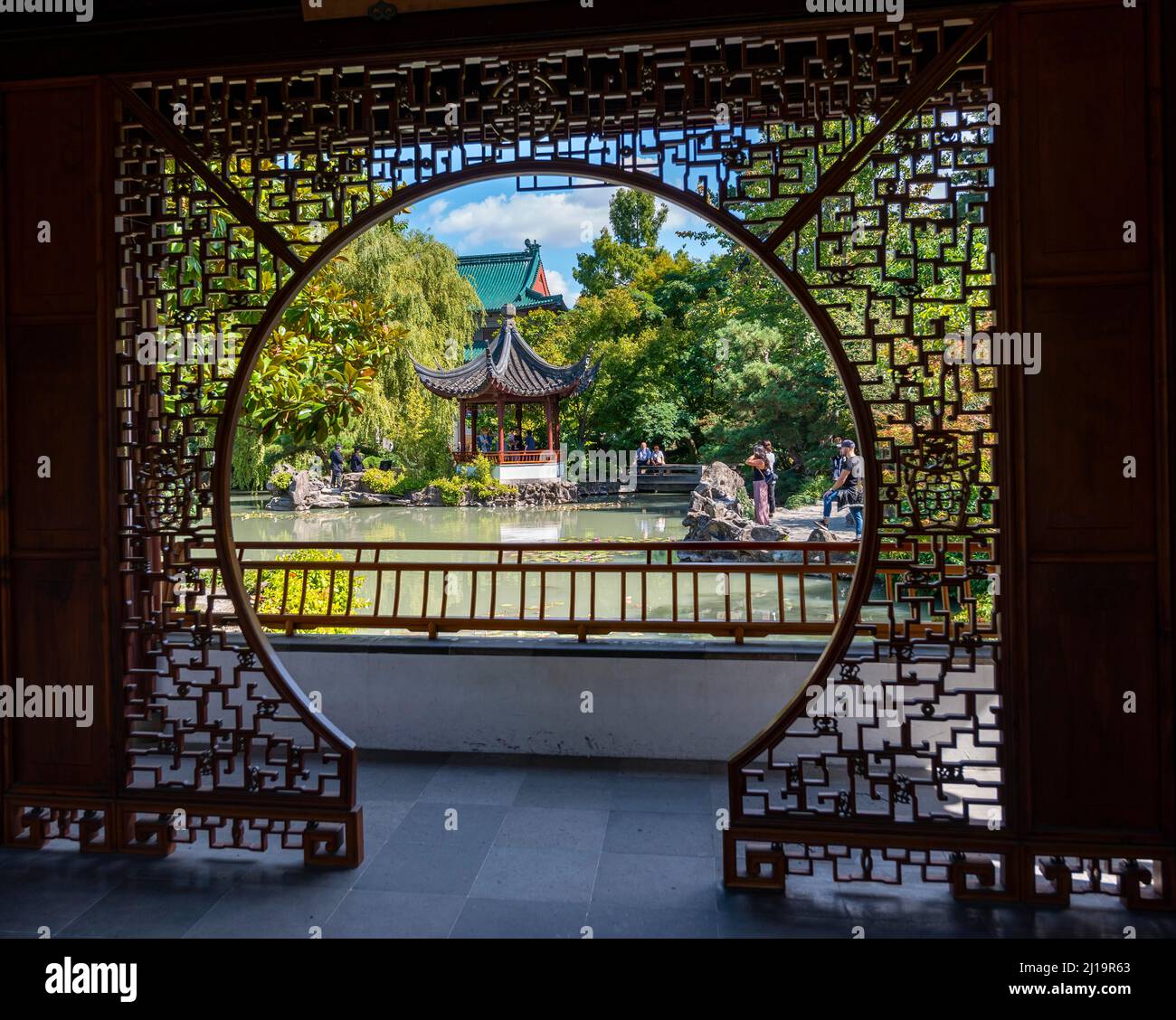 Portal, Dr. Sun Yat-Sen Giardino cinese classico, architettura cinese tradizionale, Vancouver, British Columbia, Canada Foto Stock