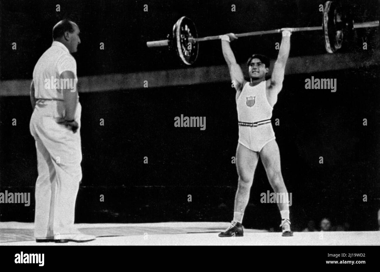 Il sollevamento pesi, campione olimpico di peso piuma Anthony Terrezzo, USA, ha alzato un totale di 312. 5 kg Foto Stock