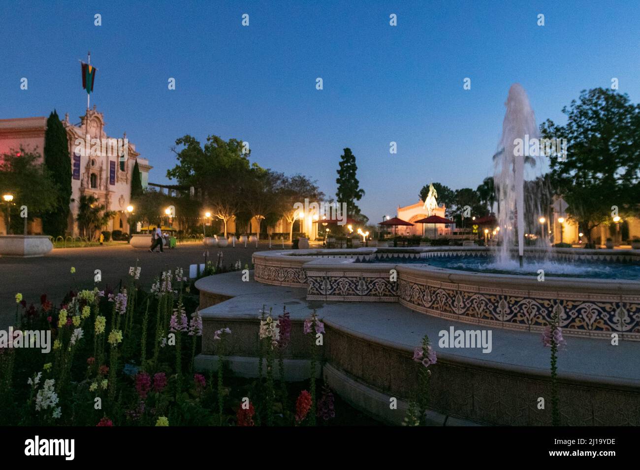 23 marzo 2022, San Diego, California, USA: Una nuova fontana con fiori al Balboa Park di San Diego, California, mercoledì 23rd marzo 2022. (Credit Image: © Rishi Deka/ZUMA Press Wire) Foto Stock