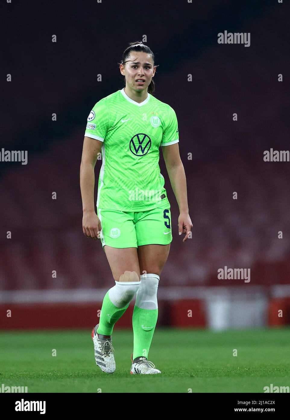 Londra, Inghilterra, 23rd marzo 2022. Lena Oberdof della VFL Wolfsburg durante la partita della UEFA Womens Champions League all'Emirates Stadium di Londra. Il credito d'immagine dovrebbe essere: David Klein / Sportimage Foto Stock