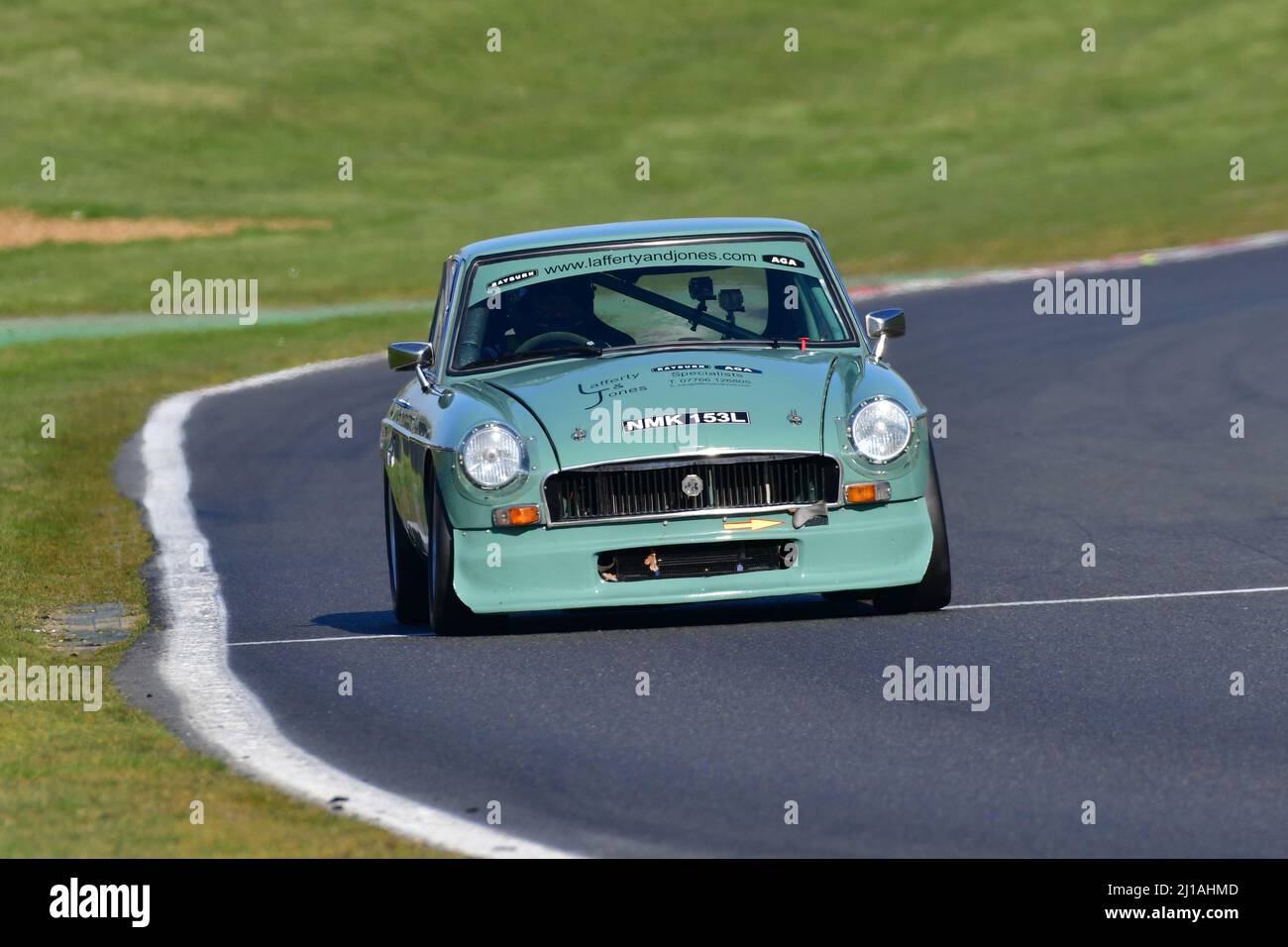 Ian Prior, MG BGT V8, BCV8 Championship, una gara di venti minuti, con MGB’s, MG C’s e MGBV8’s, standard o modificati, Equipe Classic Racing Foto Stock