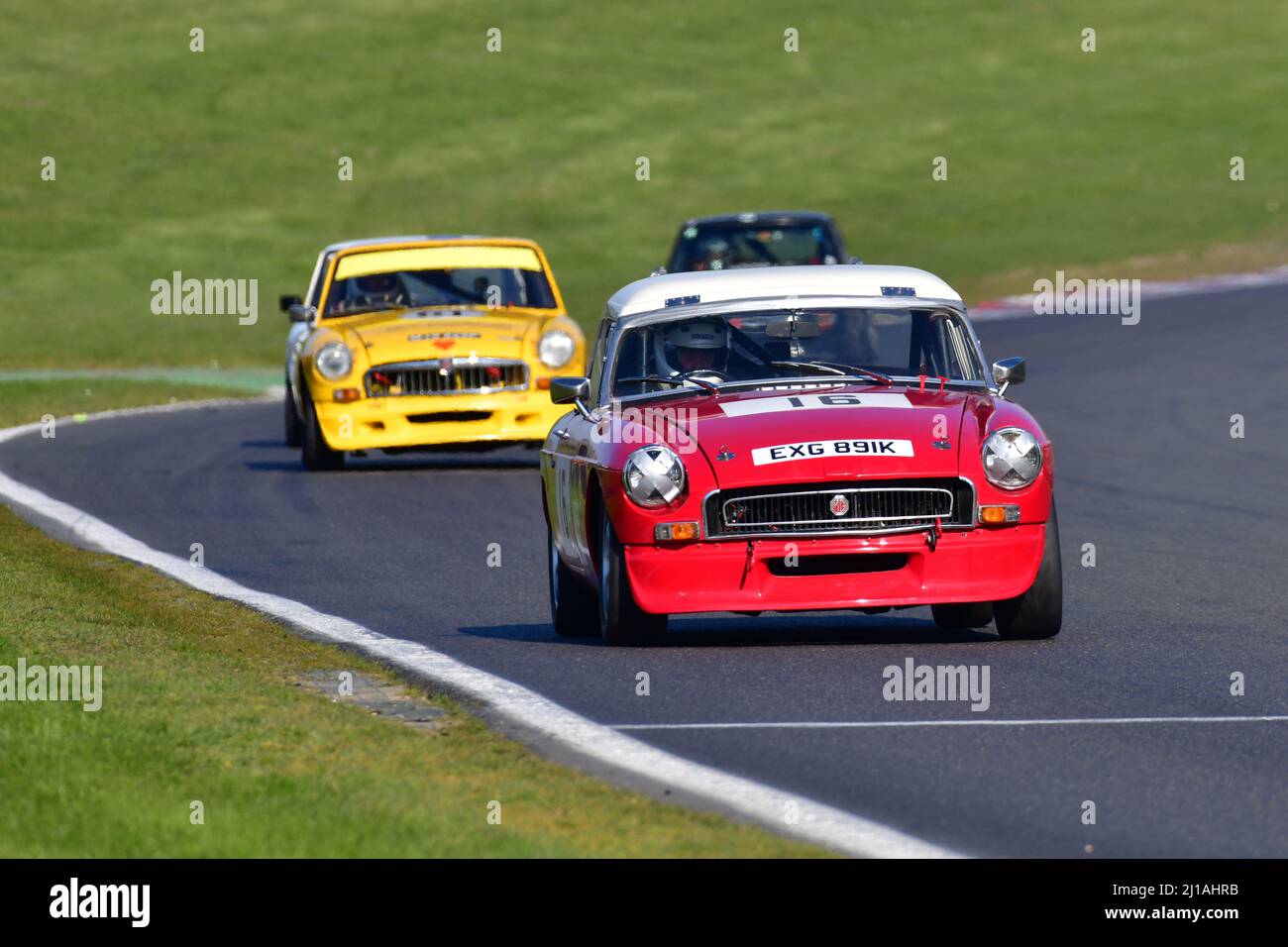 James Walpole, MG B Roadster, BCV8 Championship, una gara di venti minuti, con MGB, MG C e MGBV8, standard o modificati, Equipe Chention Foto Stock