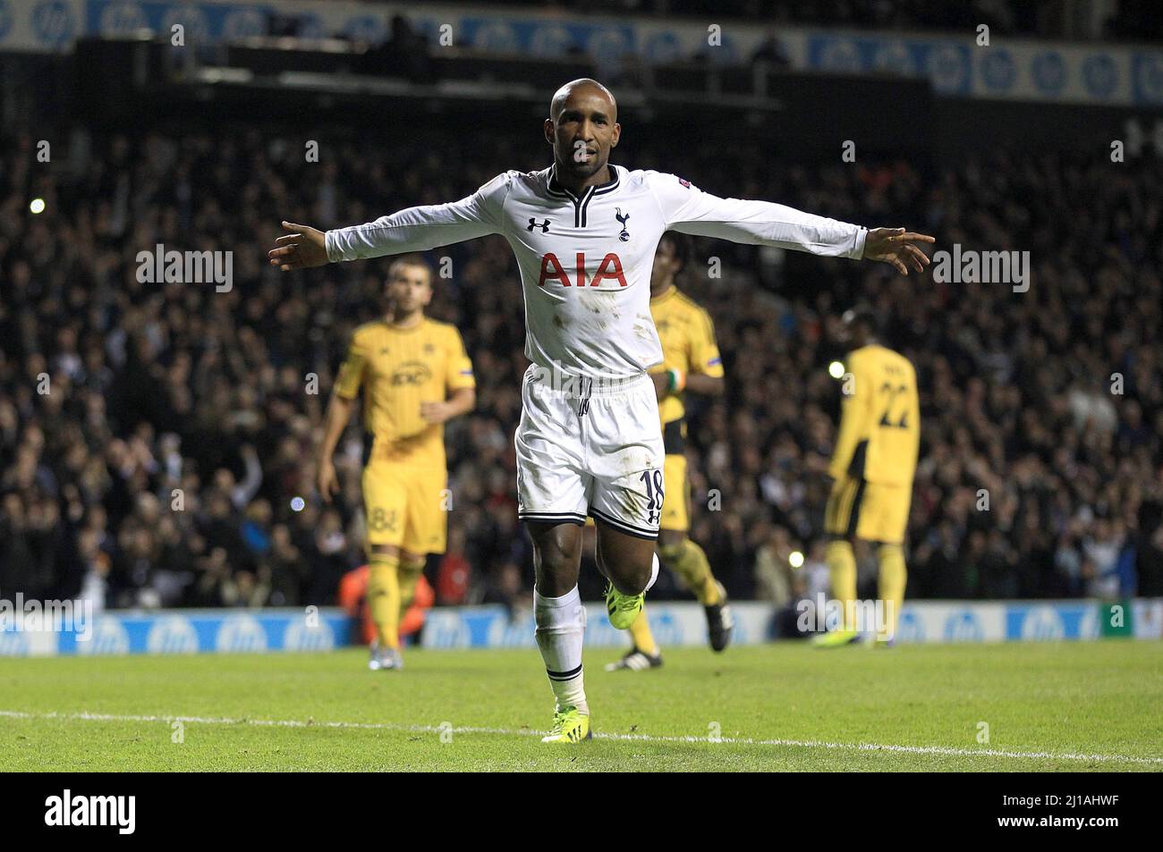 Foto di archivio datata 07-11-2013 di Jermain Defoe di Tottenham Hotspur celebra. L'ex attaccante inglese Jermain Defoe ha annunciato il suo ritiro dal calcio professionale all'età di 39 anni. Data di emissione: Giovedì 24 marzo 2022. Foto Stock