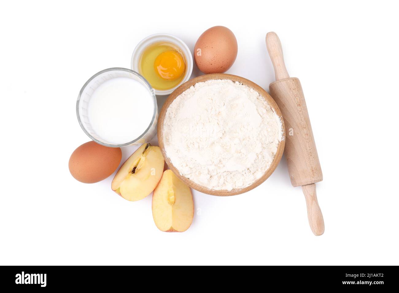 Ingredienti per la cottura della torta isolati su sfondo bianco Foto Stock