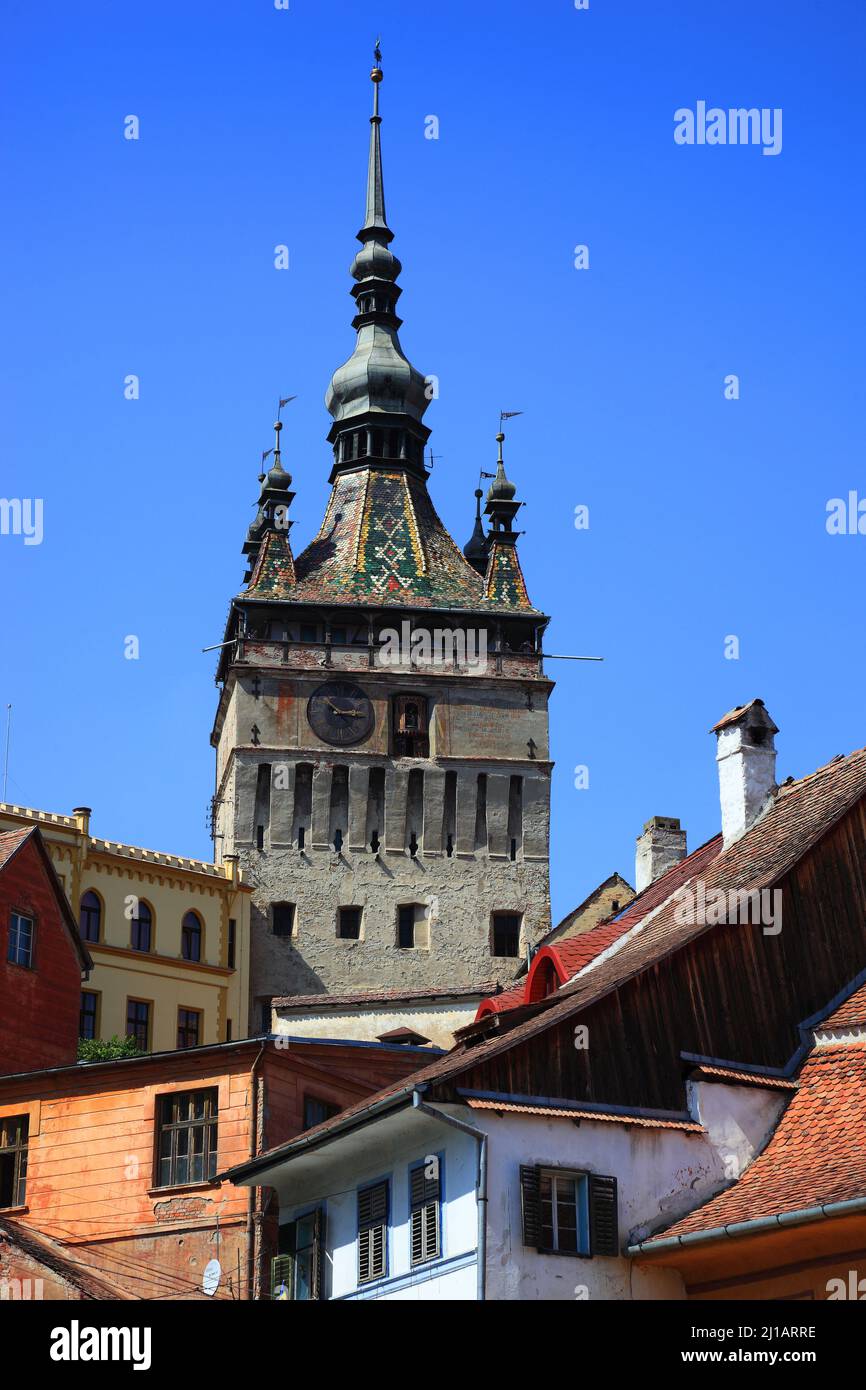 Der Stundturm, Turnul cu Ceas, Sighisoara, Schäßburg, Saxoburgum, im Kreis Mures in Siebenbürgen, Rumänien. Ihr Historisches Zentrum wurde 1999 zum Onu Foto Stock