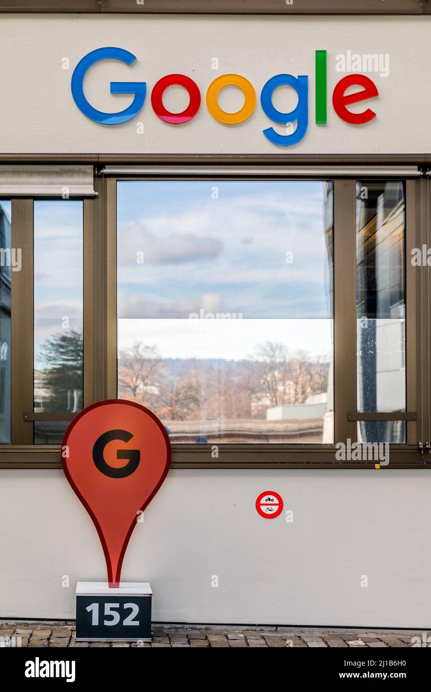 FACCIATA DELLA SEDE CENTRALE DI GOOGLE A ZURIGO, MOTORE DI RICERCA, GAFA, ECONOMIA, MERCATO AZIONARIO, NASDAQ, ZURIGO, CANTONE DI ZURIGO, SVIZZERA Foto Stock