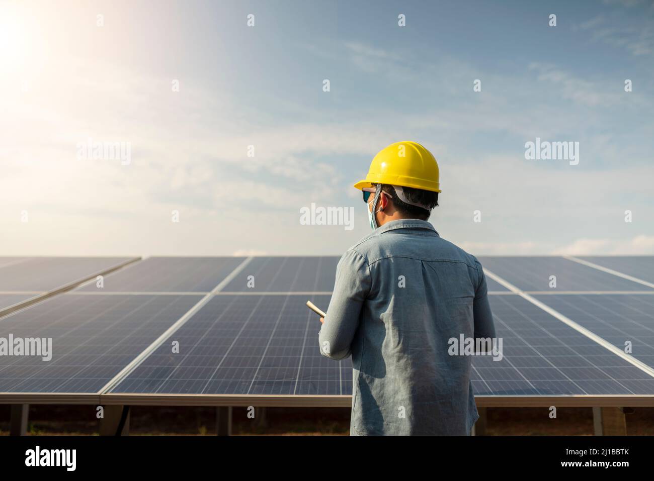 Energia rinnovabile Power Plant Technician, Solar Panel in Thailandia Foto Stock