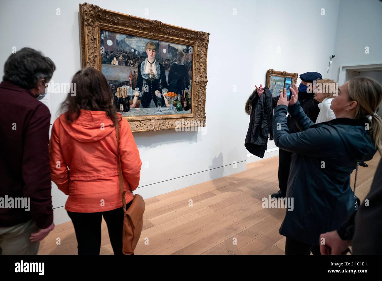 Courtauld Art Gallery Somerset House The Strand London March 2022 A Bar at the Folies-Bergere by Edouard Manet 1882 la Courtauld Gallery è un'arte mu Foto Stock