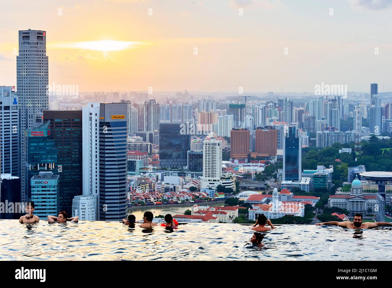 Singapore. L'Infinity Pool al Marina Bay Sands Hotel Foto Stock